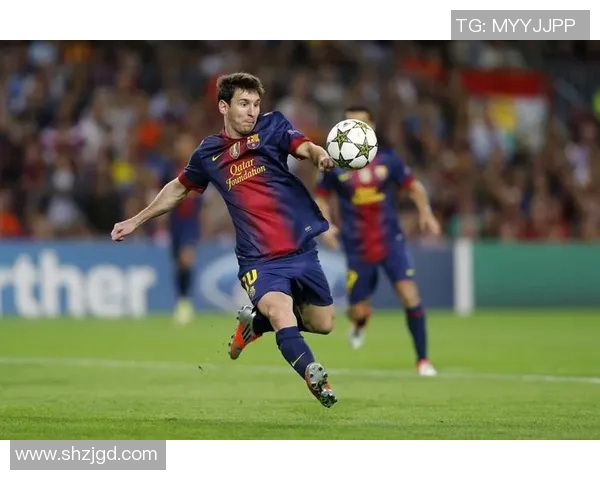 高清足球明星壁纸下载尽享球场魅力与激情瞬间 高清足球明星壁纸下载尽享球场魅力与激情瞬间