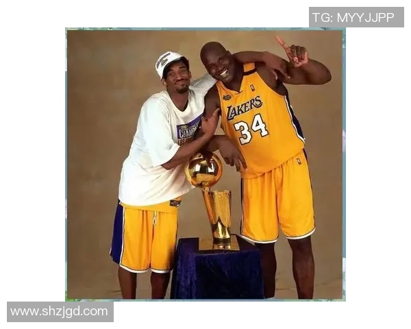 美国篮球明星的传奇故事与影响力探讨及其在全球体育文化中的地位