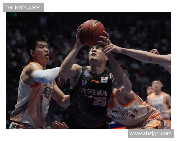 篮球明星精彩瞬间回顾五大经典进球集锦展现绝佳技术与风采 篮球明星精彩瞬间回顾五大经典进球集锦展现绝佳技术与风采